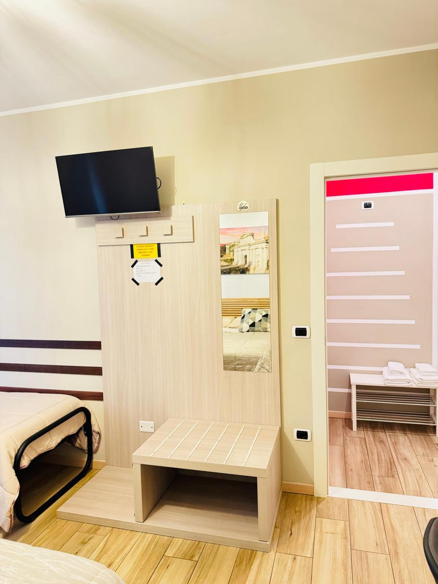 Smart House Rooms Central Luxury Bérgamo Exterior foto