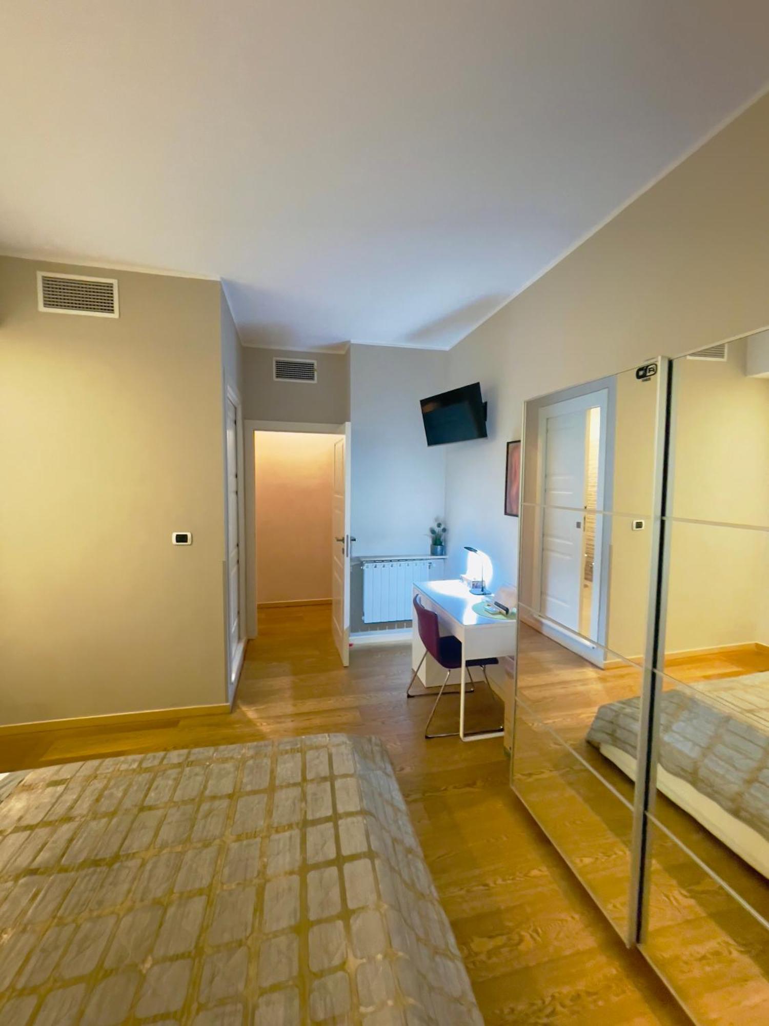 Smart House Rooms Central Luxury Bérgamo Exterior foto